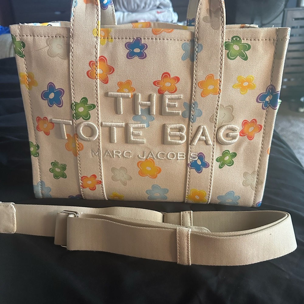 Marc Jacobs Beige Multicolor Floral Tote